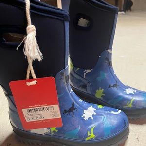 BRAND NEW HATLEY WINTER BOOTS SIZE 13